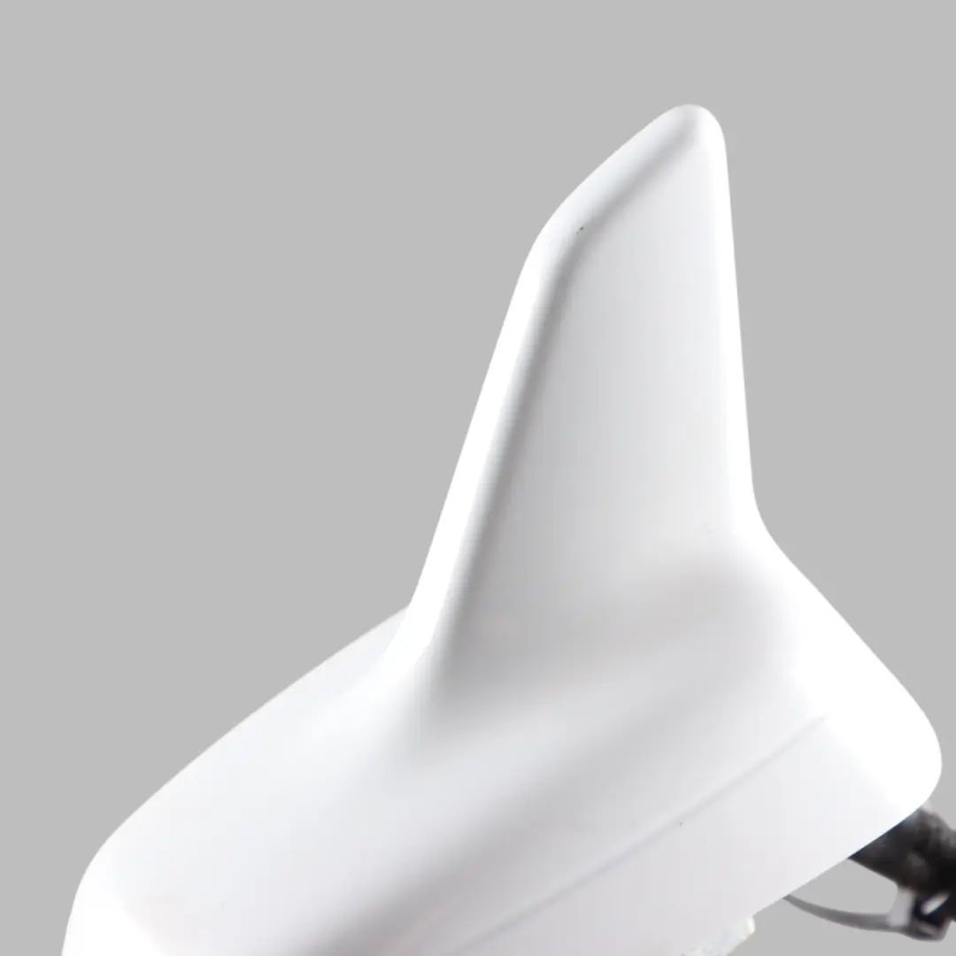 Antenna Aerial Roof Top Shark Glacier White Pearl - S9R to Audi TT 8J with Part number 8J8035503F Audi TT 8J Antenna Aerial Roof Top Shark Glacier White Pearl - S9R - SKU 8J8035503F-MGW - Part number 8J8035503F