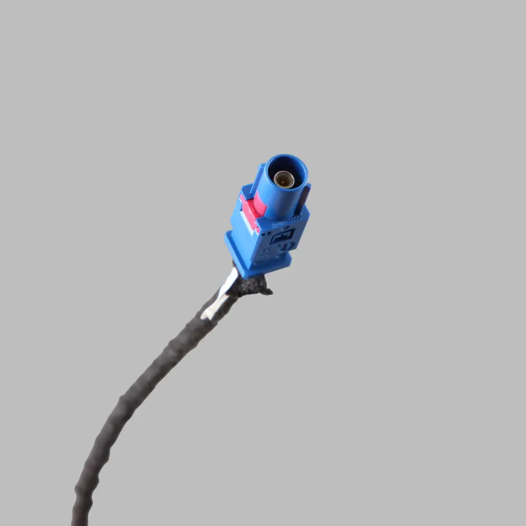 Antenna Aerial Roof Top Shark Glacier White Pearl - S9R to Audi TT 8J with Part number 8J8035503F Audi TT 8J Antenna Aerial Roof Top Shark Glacier White Pearl - S9R - SKU 8J8035503F-MGW - Part number 8J8035503F