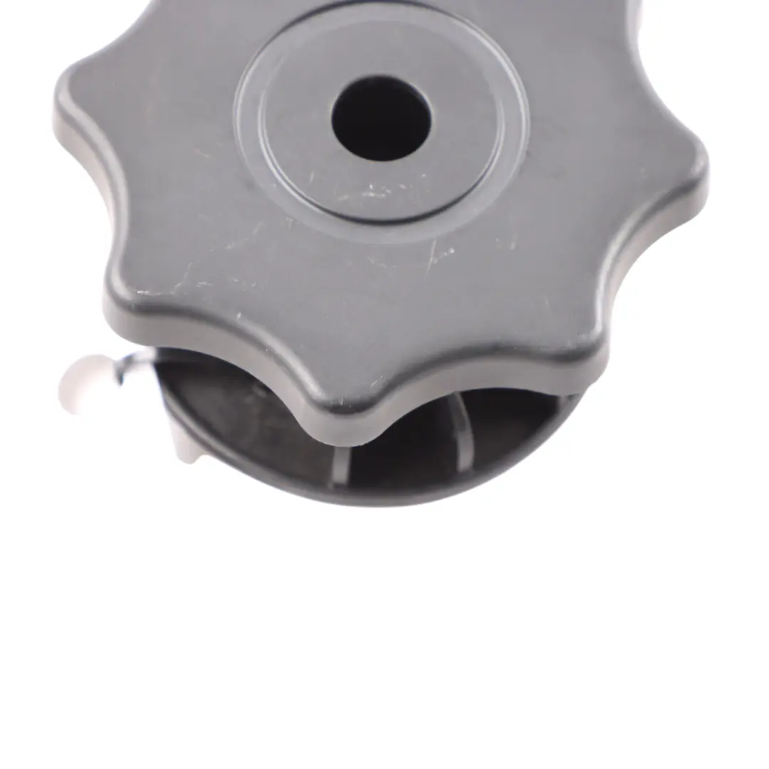  Vis de fixation de roue de secours Audi A4 B8 A5 8T Roadster - SKU 8K0803899 - Numéro de pièce 8K0803899