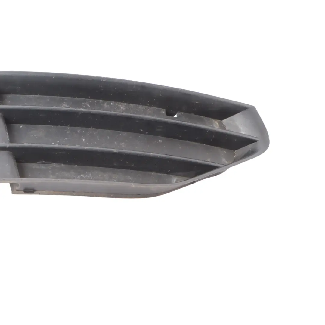 Front Bumper Fog Light Lamp Grille Trim Panel Right O/S to Audi A4 B8 with Part number 8K0807682H Audi A4 B8 Front Bumper Fog Light Lamp Grille Trim Panel Right O/S - SKU 8K0807682H - Part number 8K0807682H