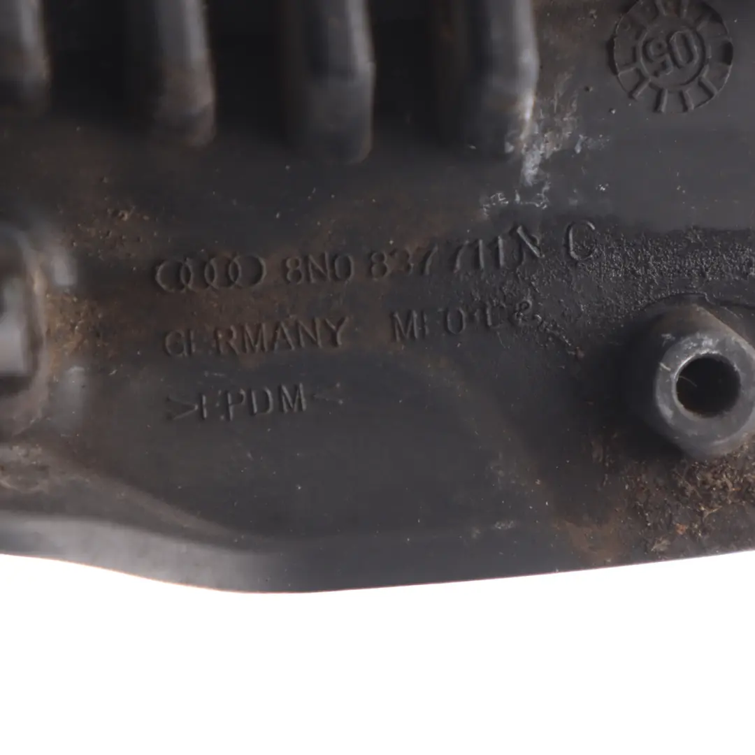 8N Mk1 Porta Angolo Guarnizione Gomma Sinistra per Audi TT con numero di parte 8N0837711C Audi TT 8N Mk1 Porta Angolo Guarnizione Gomma Sinistra - SKU 8N0837711C - Numero di parte 8N0837711C