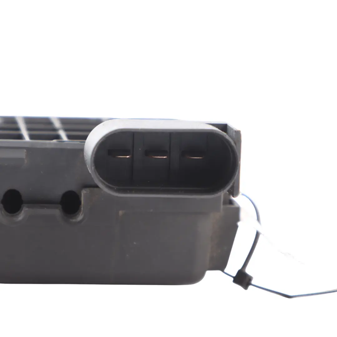 8N Battery Fuse Box Power Distribution to Audi TT with Part number 8N0937550E Audi TT 8N Battery Fuse Box Power Distribution - SKU 8N0937550E - Part number 8N0937550E