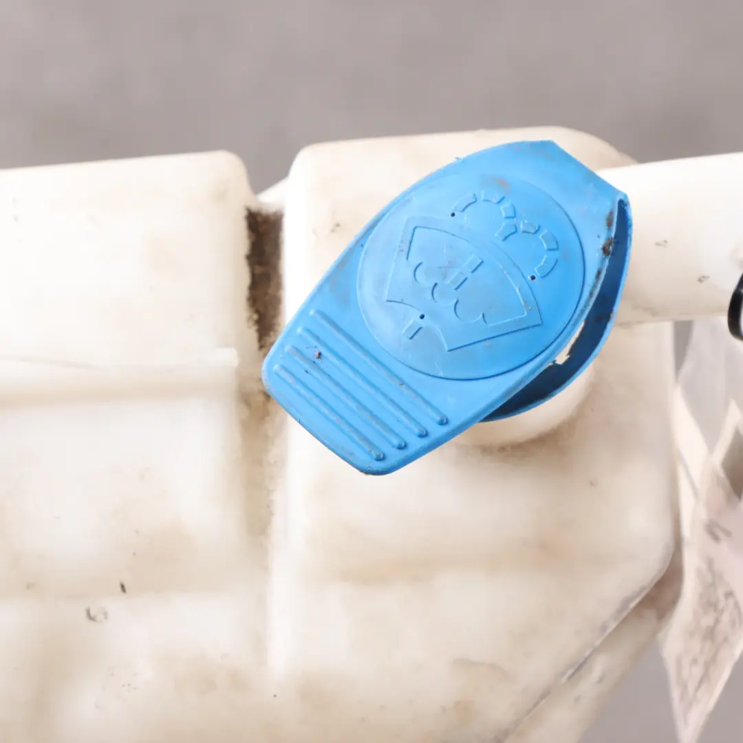 Windscreen Washer Tank Audi TT 8N Cleaning Fluid Bottle Reservoir to with Part number 8N0955453A Windscreen Washer Tank Audi TT 8N Cleaning Fluid Bottle Reservoir - SKU 8N0955453A - Part number 8N0955453A