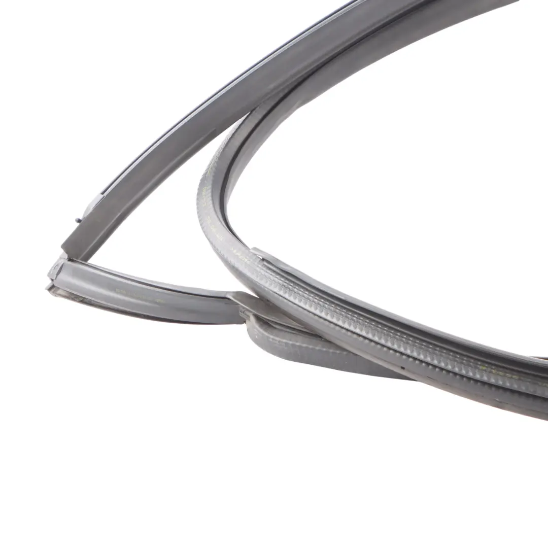 Mk1 8N Coupe Front Door Inner Rubber Seal Gasket Left N/S to Audi TT with Part number 8N8831707F Audi TT Mk1 8N Coupe Front Door Inner Rubber Seal Gasket Left N/S - SKU 8N8831707F - Part number 8N8831707F