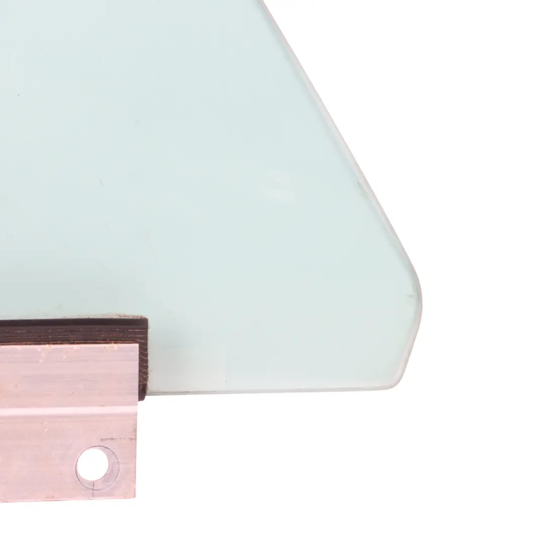 8N Mk1 Coupé Vetro Quarto AS2 Anteriore Destro per Audi TT con numero di parte 8N8845114A Audi TT 8N Mk1 Coupé Vetro Quarto AS2 Anteriore Destro - SKU 8N8845114A - Numero di parte 8N8845114A