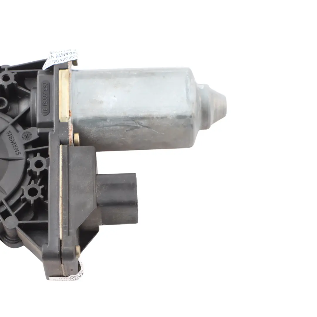 8N Window Lifter Motor Front Left Door N/S Control Drive to Audi TT with Part number 8N8959801B Audi TT 8N Window Lifter Motor Front Left Door N/S Control Drive - SKU 8N8959801B - Part number 8N8959801B