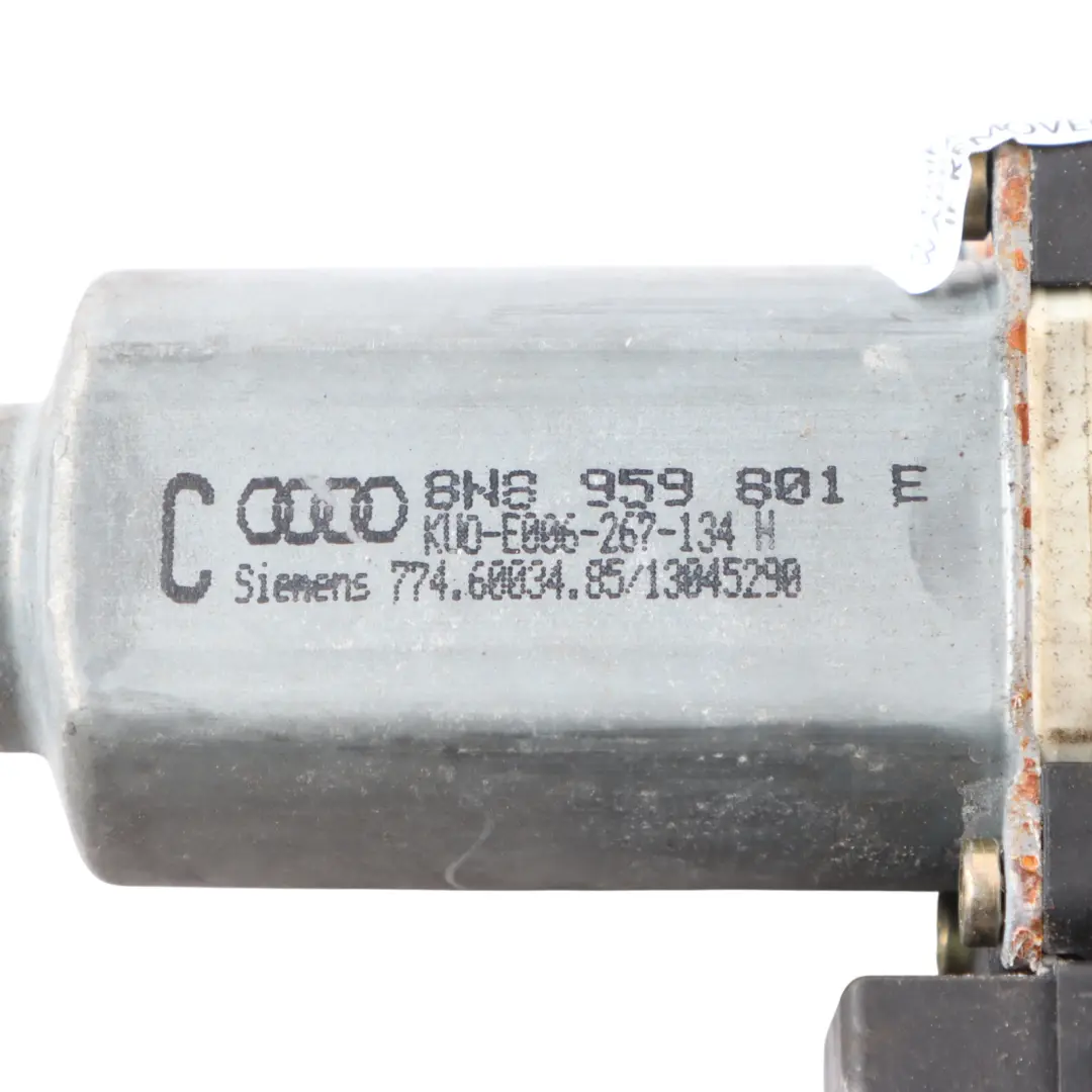 8N Silnik Podnośnik Szyby Drzwi Przedni Lewy do Audi TT o numerze 8N8959801E Audi TT 8N Silnik Podnośnik Szyby Drzwi Przedni Lewy - SKU 8N8959801E - Numer Części 8N8959801E