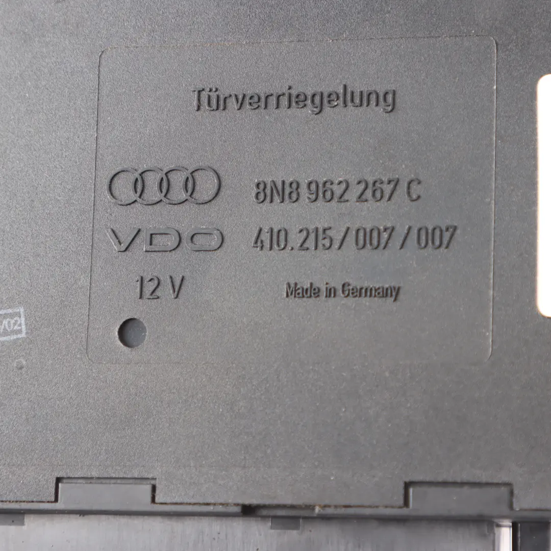 Audi TT 8N Body Comfort Convenience Module Unit CCM ECU - SKU 8N8962267C - Part number 8N8962267C