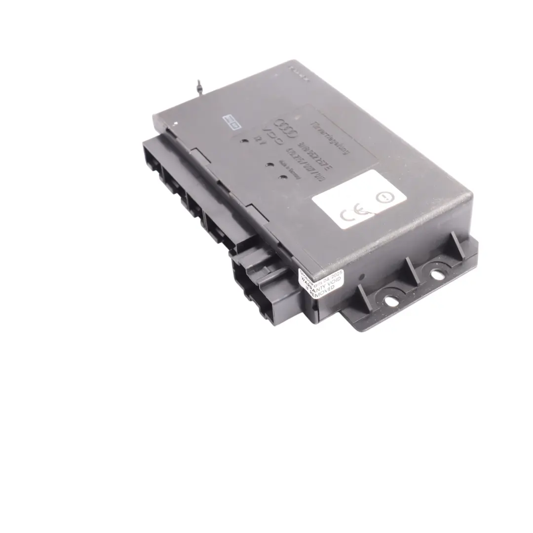 8N Moduł Komfortu Nadwozia Jednostka CCM ECU do Audi TT o numerze 8N8962267E Audi TT 8N Moduł Komfortu Nadwozia Jednostka CCM ECU - SKU 8N8962267E - Numer Części 8N8962267E