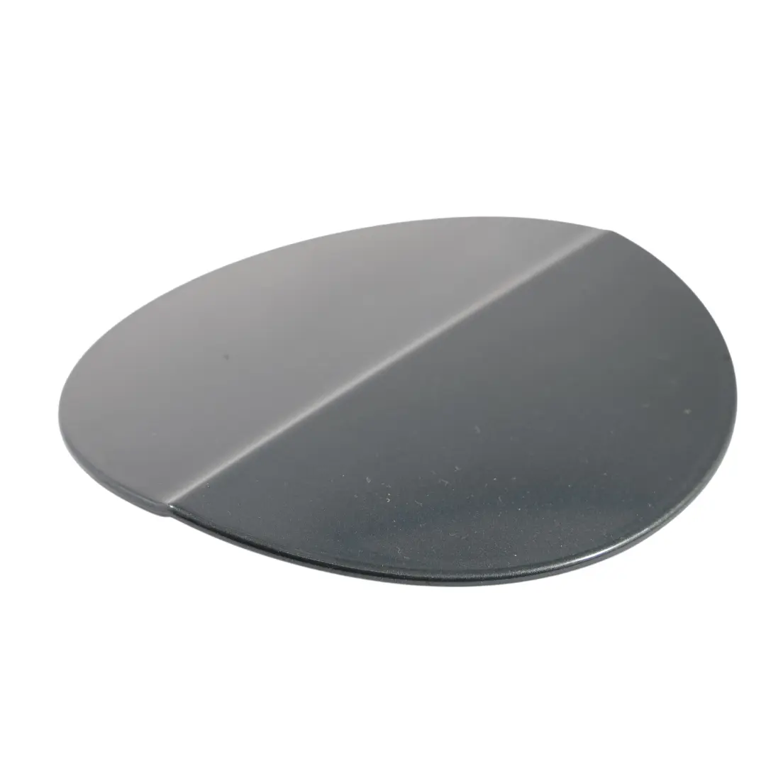 Tapa Del Tapón Depósito Gris Meteoro - Z7H para Audi A3 8P con número de pieza 8P0809907C Audi A3 8P Tapa Del Tapón Depósito Gris Meteoro - Z7H - SKU 8P0809907C-MGR - Número de pieza 8P0809907C
