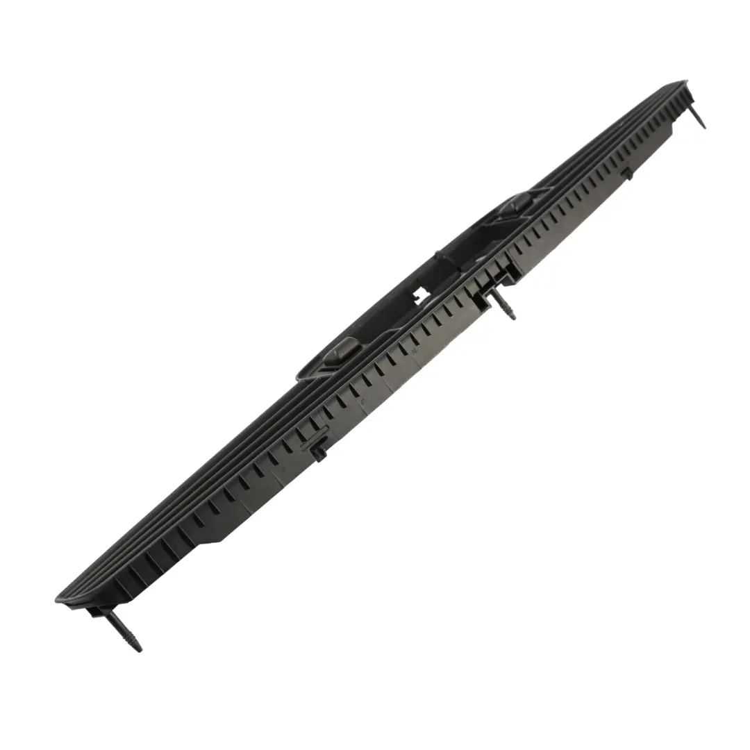 Audi A3 8P Cabrio Grille D'Aération Centrale Tableau Bord - SKU 8P0819635 - Numéro de pièce 8P0819635