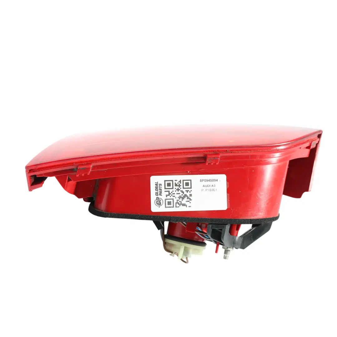 Fanalino di coda posteriore interno Destra per Audi A3 8P Cabrio con numero di parte 8P0945094 Audi A3 8P Cabrio Fanalino di coda posteriore interno Destra - SKU 8P0945094 - Numero di parte 8P0945094