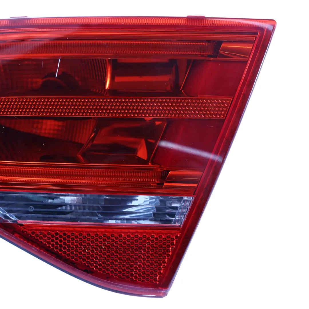 Feu arrière intérieur de hayon droit pour Audi A3 8P Cabriolet à propos du numéro de pièce 8P0945094 Audi A3 8P Cabriolet Feu arrière intérieur de hayon droit - SKU 8P0945094 - Numéro de pièce 8P0945094