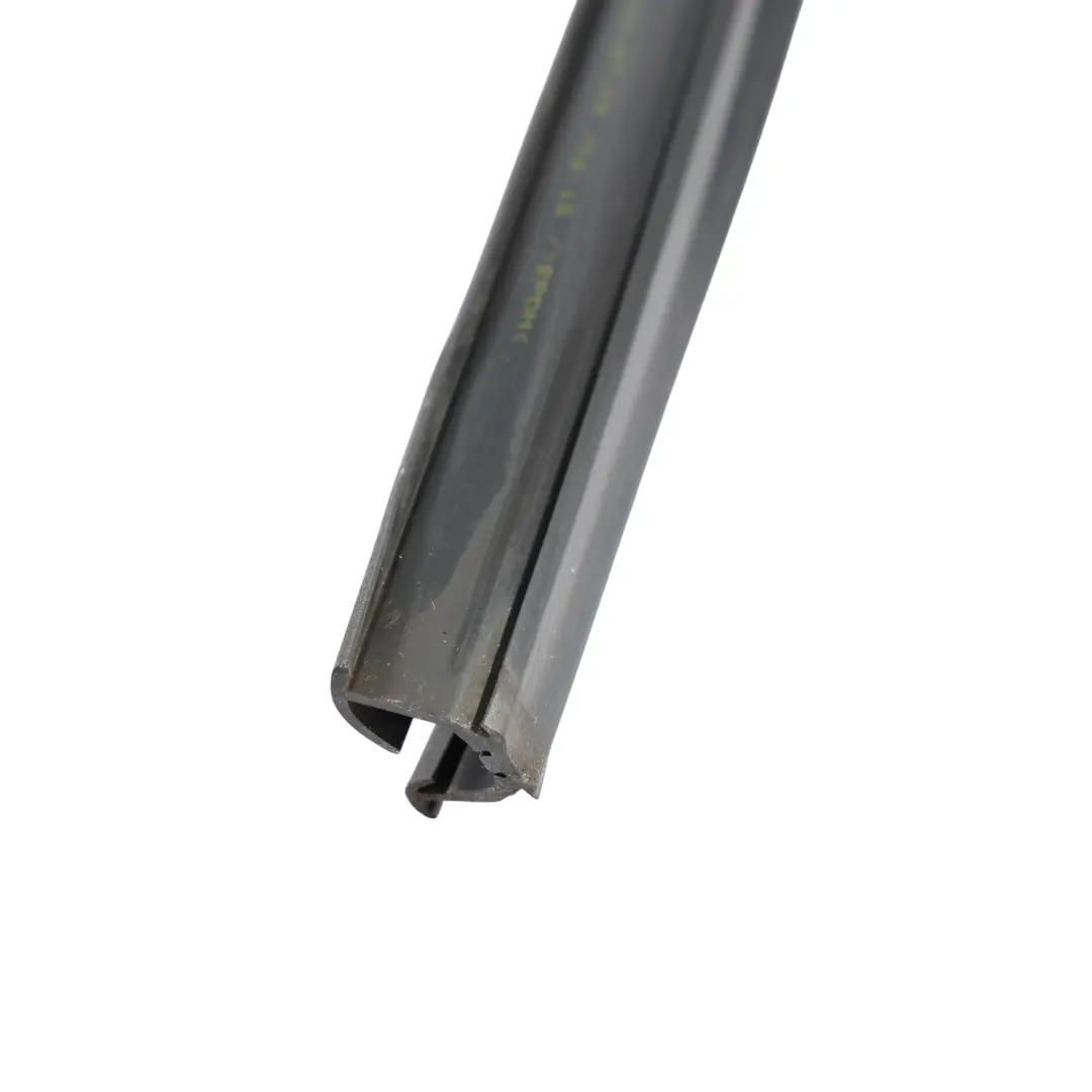 Audi A3 8P Cabrio Vorder Seite Türspiegel Innere Dichtung Links - SKU 8P7837565A - Teilenummer 8P7837565A