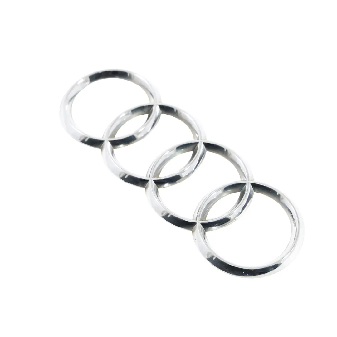 Emblema Baule Posteriore Coperchio Portellone Logo Chrome per Audi A3 8P con numero di parte 8P7853742A Audi A3 8P Emblema Baule Posteriore Coperchio Portellone Logo Chrome - SKU 8P7853742A - Numero di parte 8P7853742A