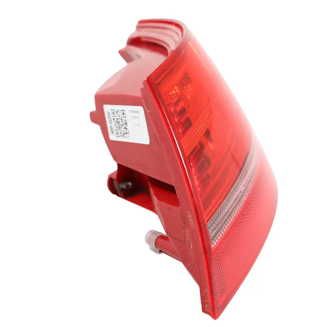 Audi A3 8P Cabrio Posteriore Luce Bagagliaio Portellone Esterno Destro - SKU 8P7945096 - Numero di parte 8P7945096