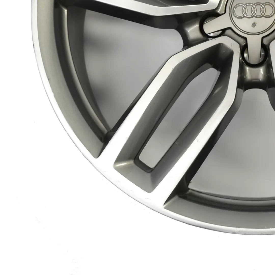 Felga Aluminiowa Srebrna 21" 8,5J ET:33 do Audi Q5 SQ5 8R o numerze 8R0601025AM Audi Q5 SQ5 8R Felga Aluminiowa Srebrna 21" 8,5J ET:33 - SKU 8R0601025AM-1 - Numer Części 8R0601025AM