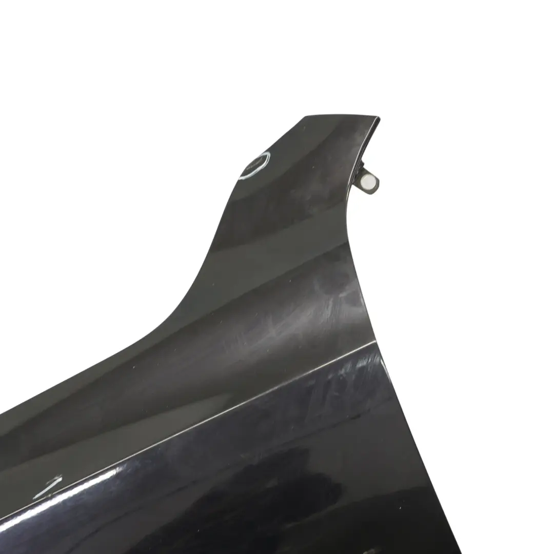 Panel Lateral Delantero Izquierdo Guardabarros Panther Black - Z9Z para Audi Q5 8R con número de pieza 8R0821105A Audi Q5 8R Panel Lateral Delantero Izquierdo Guardabarros Panther Black - Z9Z - SKU 8R0821105A-PBC - Número de pieza 8R0821105A