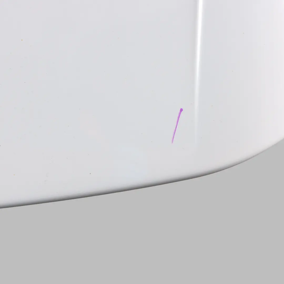 Trunk Roof Spoiler Glacier White Pearl - S9R to Audi Q5 8R Rear Tailgate with Part number 8R0827933B Audi Q5 8R Rear Tailgate Trunk Roof Spoiler Glacier White Pearl - S9R - SKU 8R0827933B-MGW - Part number 8R0827933B