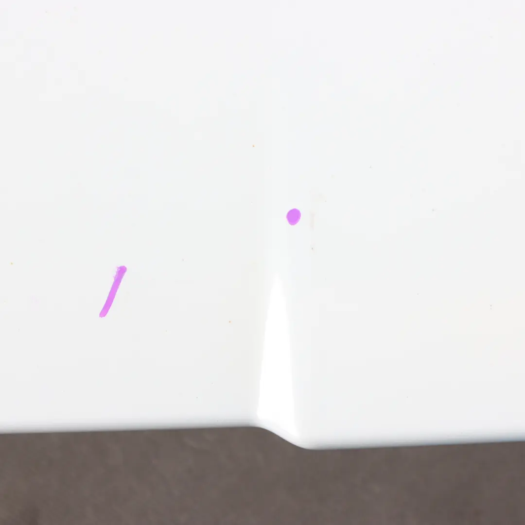 Trunk Roof Spoiler Glacier White Pearl - S9R to Audi Q5 8R Rear Tailgate with Part number 8R0827933B Audi Q5 8R Rear Tailgate Trunk Roof Spoiler Glacier White Pearl - S9R - SKU 8R0827933B-MGW - Part number 8R0827933B