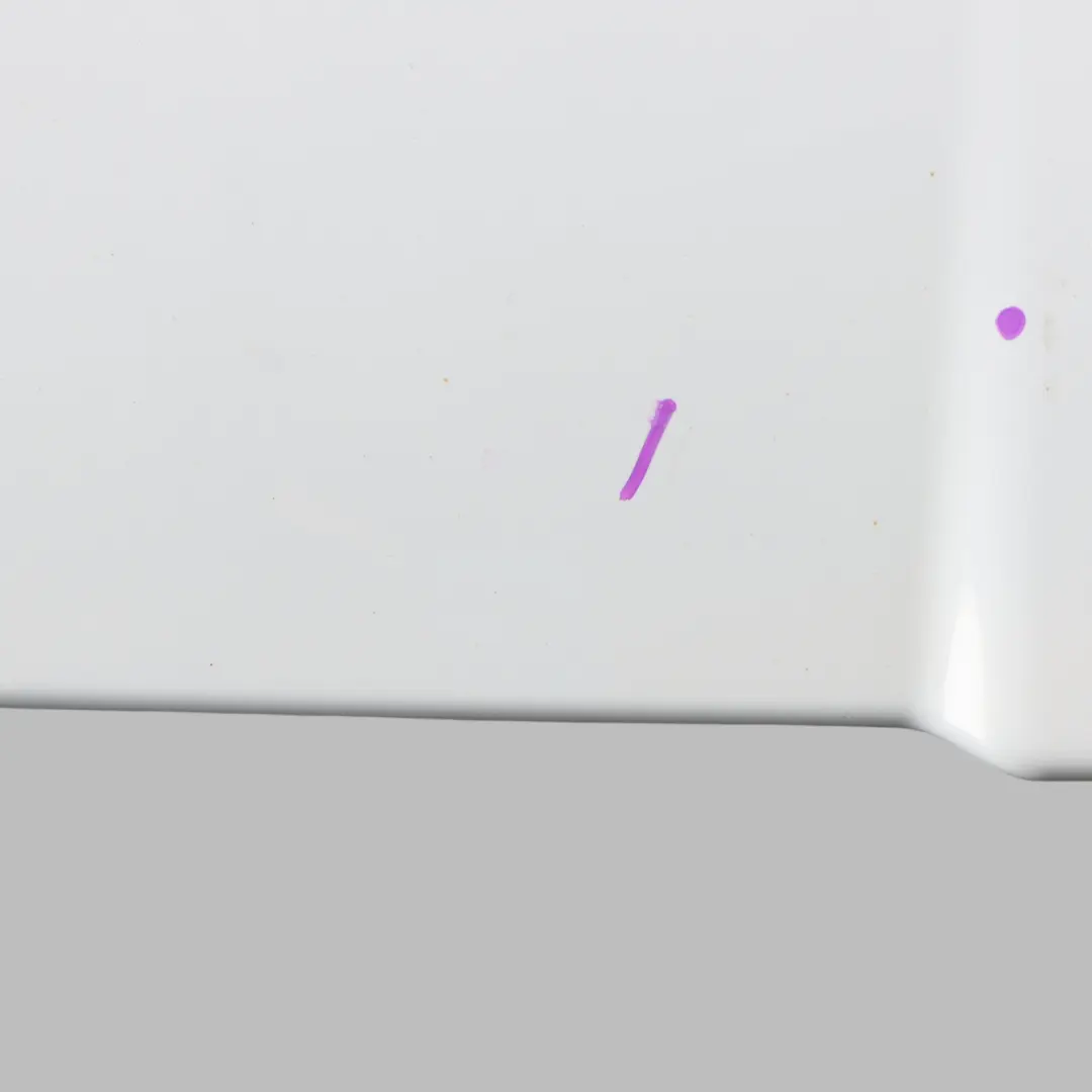 Trunk Roof Spoiler Glacier White Pearl - S9R to Audi Q5 8R Rear Tailgate with Part number 8R0827933B Audi Q5 8R Rear Tailgate Trunk Roof Spoiler Glacier White Pearl - S9R - SKU 8R0827933B-MGW - Part number 8R0827933B