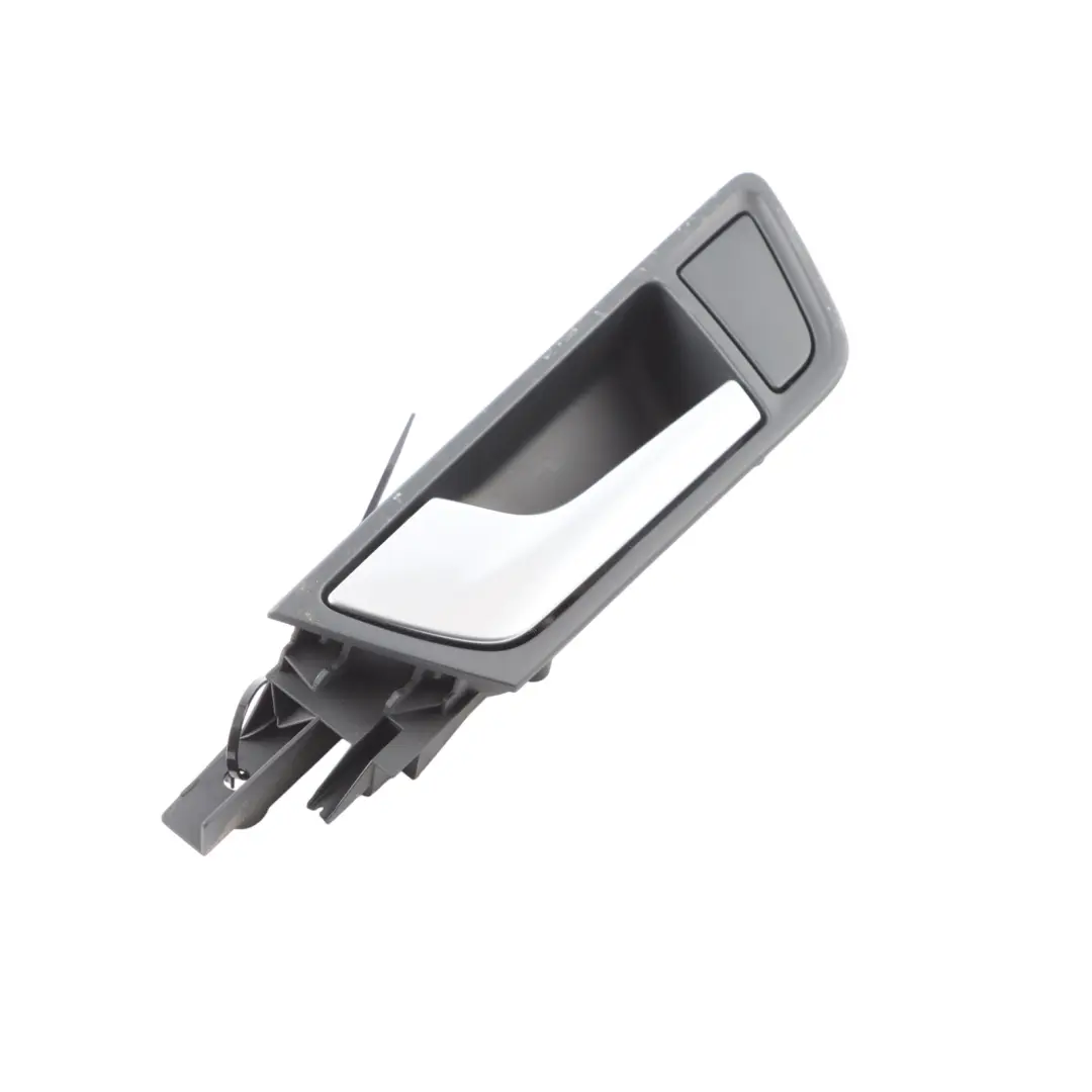 Tirador Puerta Trasera Interior Izquierdo Gris para Audi Q5 8R con número de pieza 8R0839019A Audi Q5 8R Tirador Puerta Trasera Interior Izquierdo Gris - SKU 8R0839019A - Número de pieza 8R0839019A