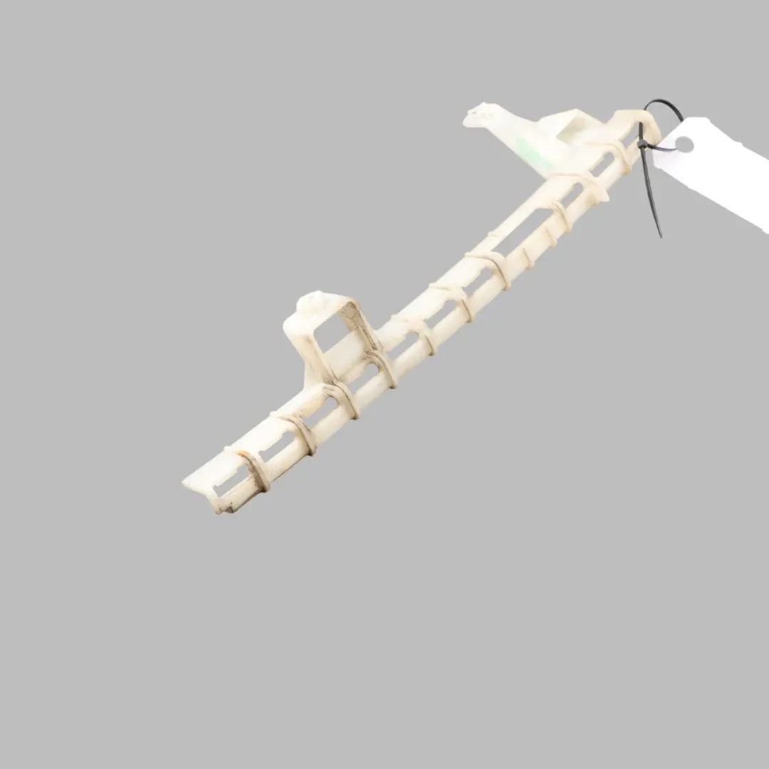 Lunotto Posteriore Guida Vetro Camion Guida Sinistra per Audi Q5 8R con numero di parte 8R0839067C Audi Q5 8R Lunotto Posteriore Guida Vetro Camion Guida Sinistra - SKU 8R0839067C - Numero di parte 8R0839067C