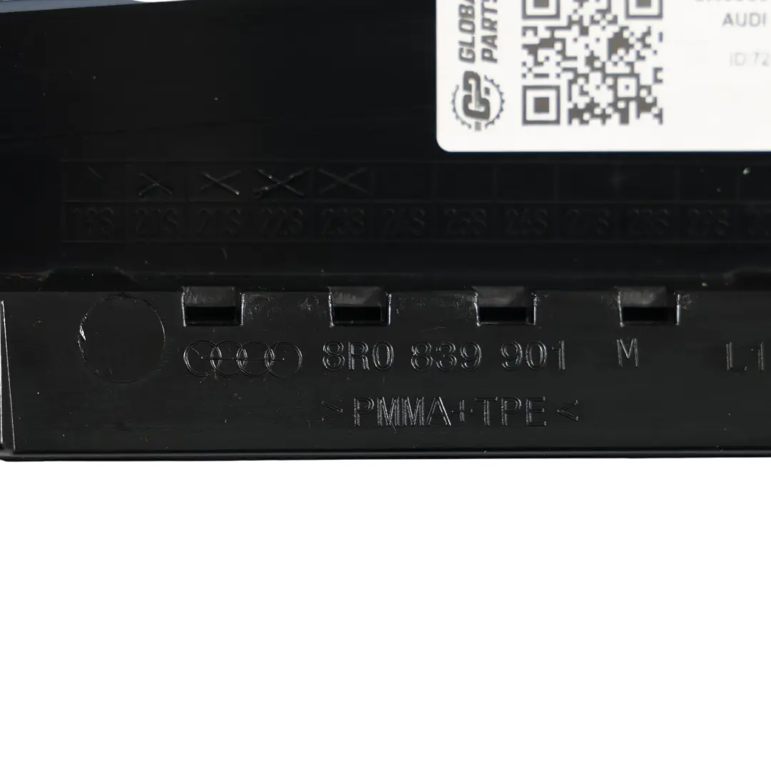 Embellecedor Pilar B Puerta Trasera Izquierda Alto Brillo para Audi Q5 8R con número de pieza 8R0839901M Audi Q5 8R Embellecedor Pilar B Puerta Trasera Izquierda Alto Brillo - SKU 8R0839901M - Número de pieza 8R0839901M