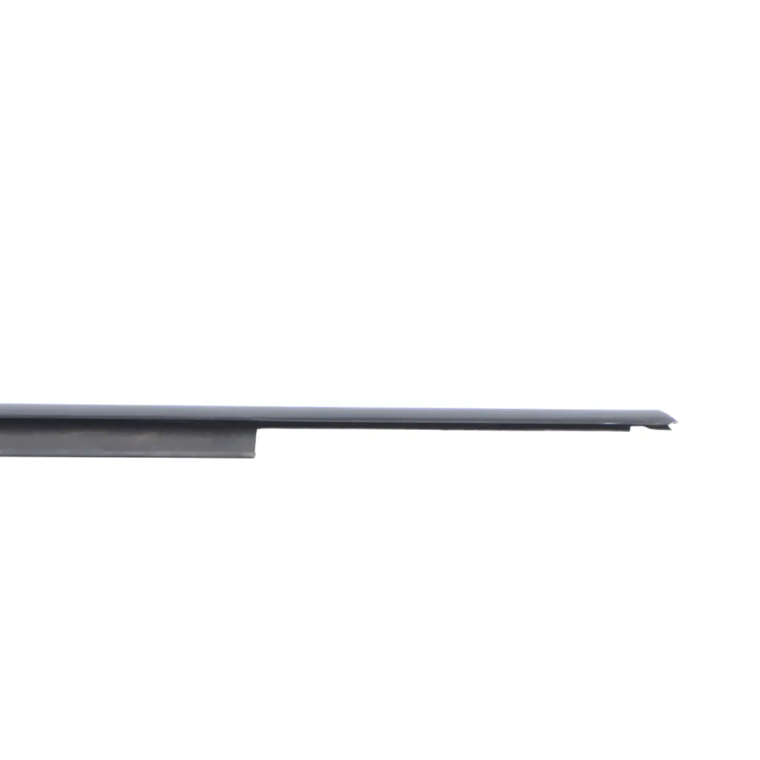 Guarnizione Modanatura Esterna Porta Anteriore Destra per Audi Q5 8R con numero di parte 8R0853284H Audi Q5 8R Guarnizione Modanatura Esterna Porta Anteriore Destra - SKU 8R0853284H - Numero di parte 8R0853284H