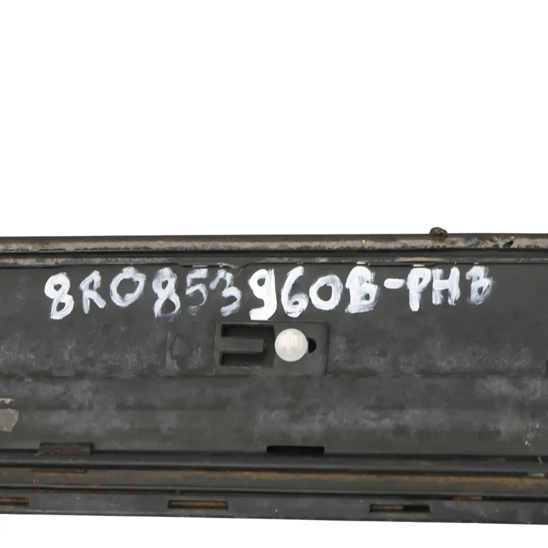 Embellecedor De Puerta Delantera Moldura Derecha Phantom Black - Z9Y para Audi Q5 8R con número de pieza 8R0853960B Audi Q5 8R Embellecedor De Puerta Delantera Moldura Derecha Phantom Black - Z9Y - SKU 8R0853960B-PHB - Número de pieza 8R0853960B