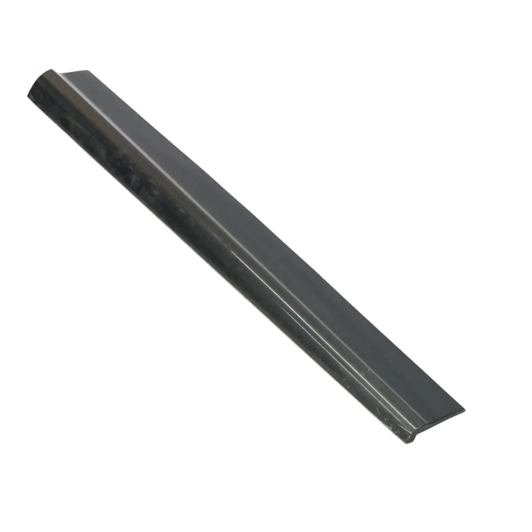 Moulure Inférieure De Porte Avant Droite Finition Phantom Black - Z9Y pour Audi Q5 8R à propos du numéro de pièce 8R0853960B Audi Q5 8R Moulure Inférieure De Porte Avant Droite Finition Phantom Black - Z9Y - SKU 8R0853960B-PHB - Numéro de pièce 8R0853960B