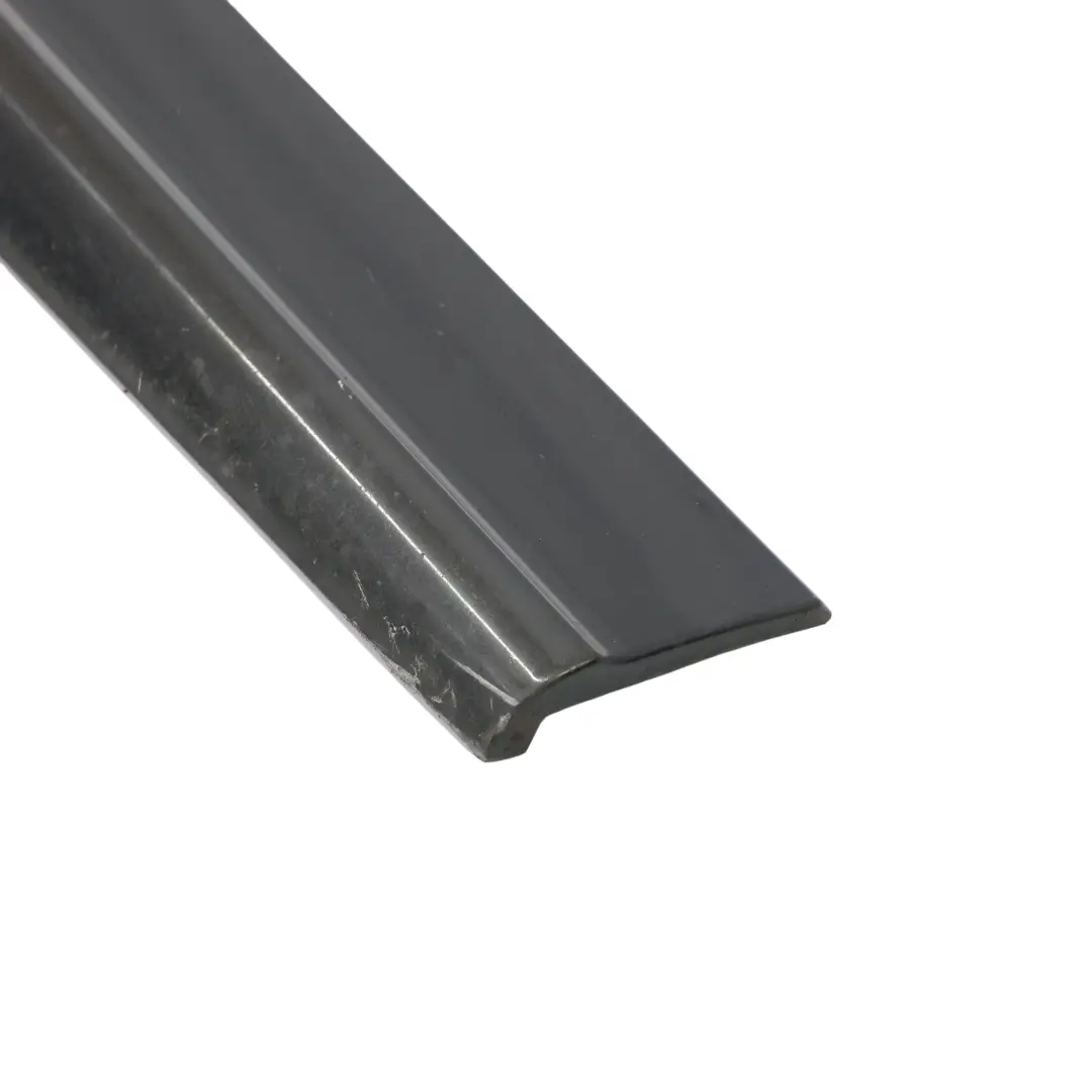 Embellecedor De Puerta Delantera Moldura Derecha Phantom Black - Z9Y para Audi Q5 8R con número de pieza 8R0853960B Audi Q5 8R Embellecedor De Puerta Delantera Moldura Derecha Phantom Black - Z9Y - SKU 8R0853960B-PHB - Número de pieza 8R0853960B