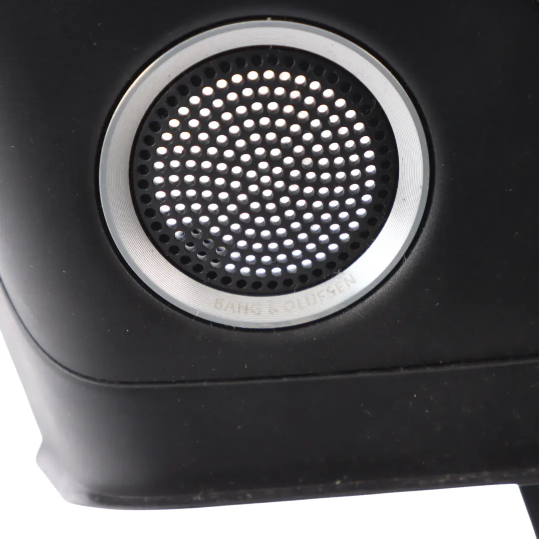 Moldura Cubierta Ventana Puerta Delantera Izquierda para Audi Q5 8R con número de pieza 8R0867609 Audi Q5 8R Moldura Cubierta Ventana Puerta Delantera Izquierda - SKU 8R0867609-1 - Número de pieza 8R0867609