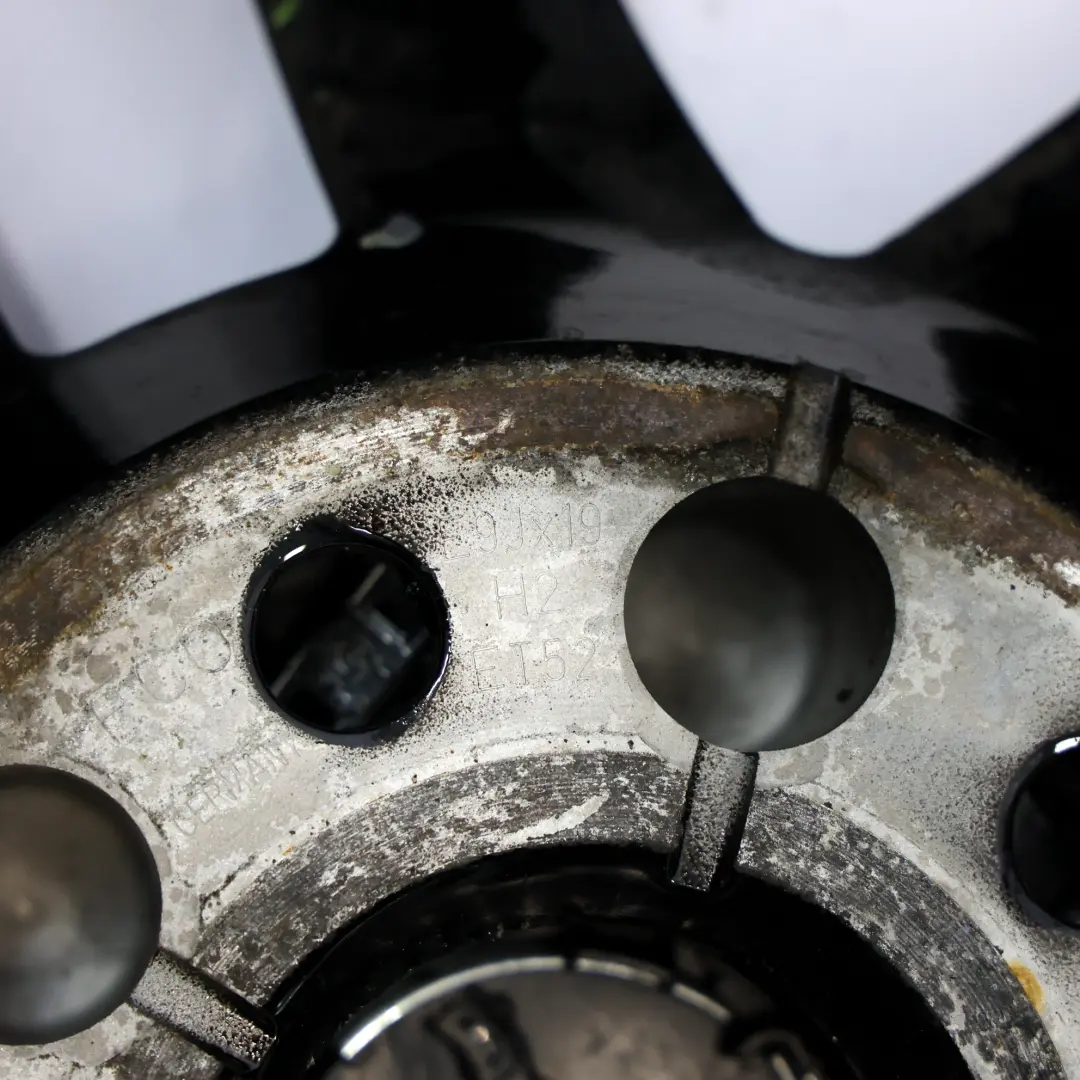 8S Black Wheel Alloy Rim 19" 9J ET:52 Star Double Spoke to Audi TT FV with Part number 8S0601025F Audi TT FV 8S Black Wheel Alloy Rim 19" 9J ET:52 Star Double Spoke - SKU 8S0601025F-4 - Part number 8S0601025F