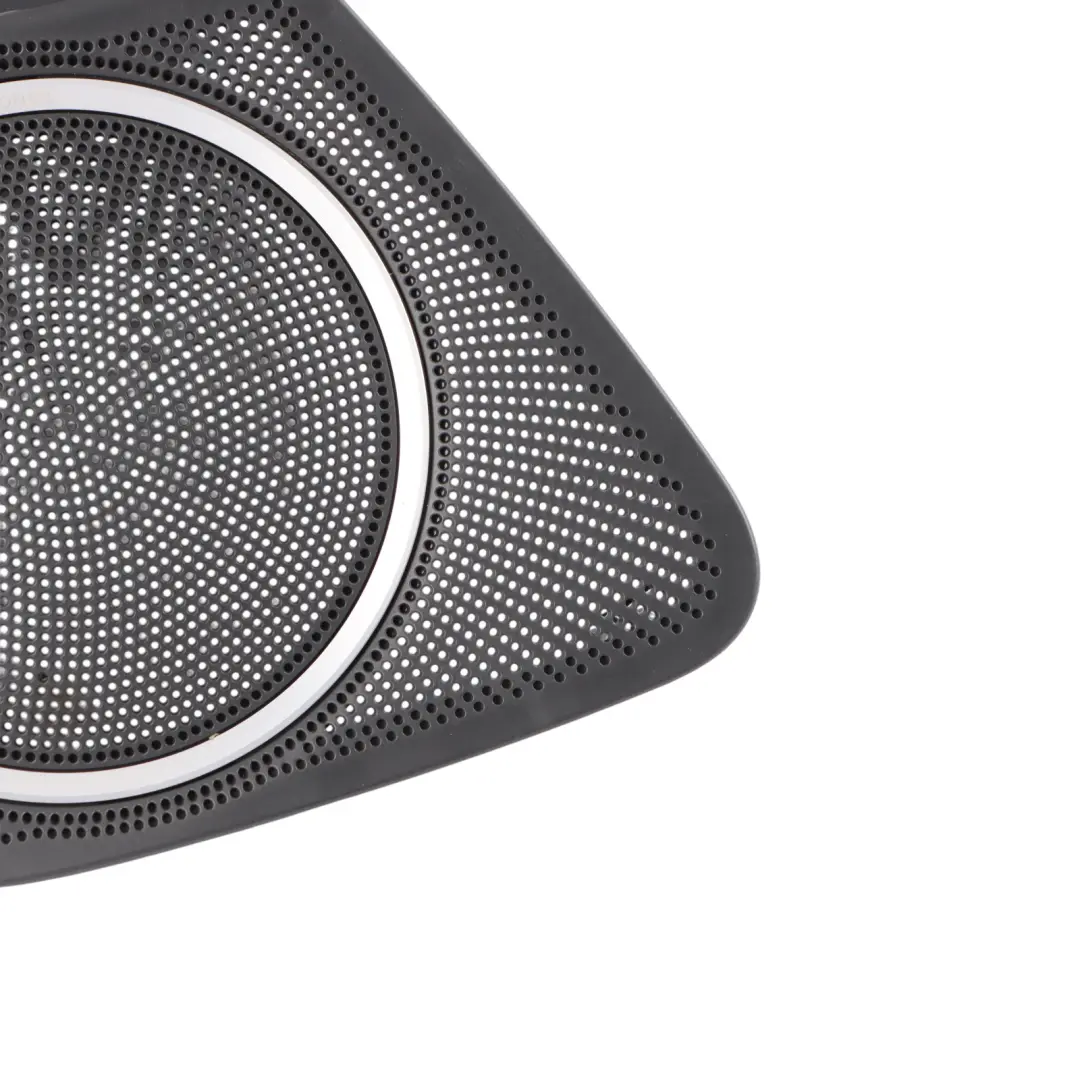 Hintere Tür Laut Sprecher Mesh Abdeckung Trim Panel Links für Audi A5 8T mit Teilenummer 8T0035435A Audi A5 8T Hintere Tür Laut Sprecher Mesh Abdeckung Trim Panel Links - SKU 8T0035435A - Teilenummer 8T0035435A