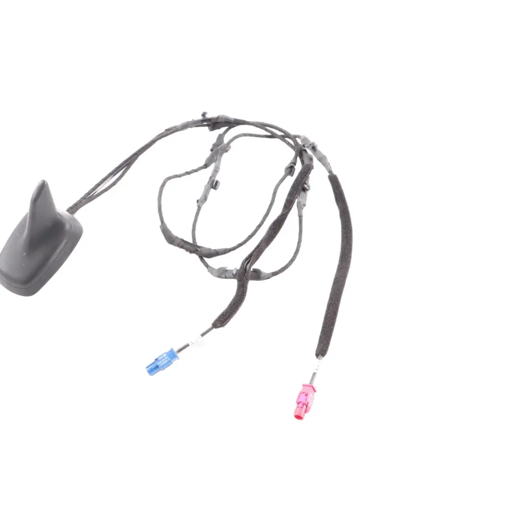 Audi A5 8T Antena Amplificador Aleta de Tiburón Antena Superior 8T0035503E - SKU 8T0035503F - Número de pieza 8T0035503F
