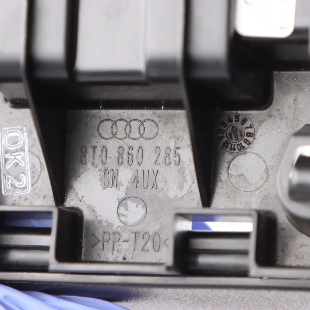 Warndreieck Halterung Notfall für Audi A5 8T A4 B8 mit Teilenummer 8T0860285 Audi A5 8T A4 B8 Warndreieck Halterung Notfall - SKU 8T0860285 - Teilenummer 8T0860285