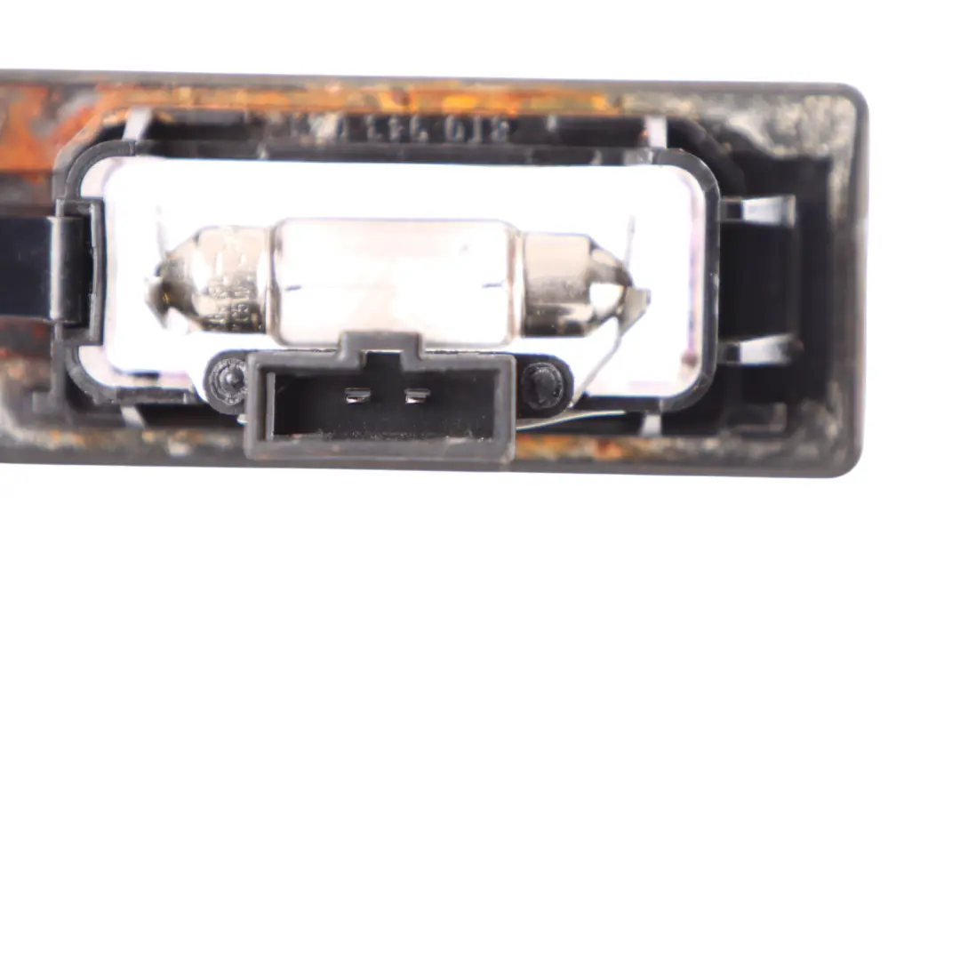 Feu de plaque immatriculation arrière pour Audi A4 B8 A5 8T à propos du numéro de pièce 8T0943021 Audi A4 B8 A5 8T Feu de plaque immatriculation arrière - SKU 8T0943021 - Numéro de pièce 8T0943021