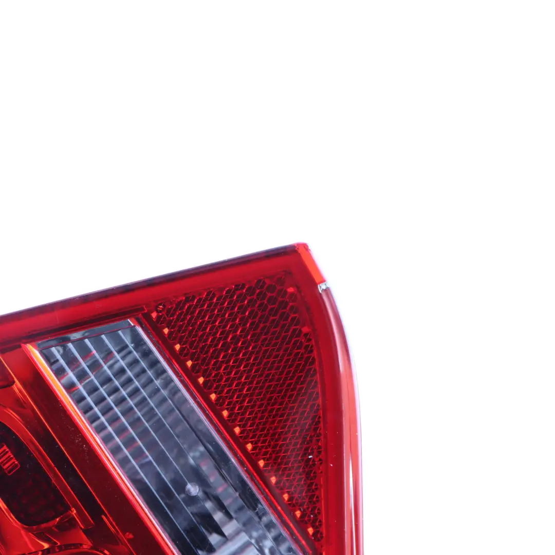 Fanale Posteriore Posteriore Portello Interno Destro per Audi A5 8T con numero di parte 8T0945094A Audi A5 8T Fanale Posteriore Posteriore Portello Interno Destro - SKU 8T0945094A - Numero di parte 8T0945094A