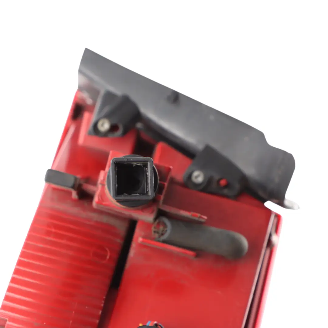 Audi A5 8T Luz Trasera Lado Exterior Guardabarros Izquierdo - SKU 8T0945095D - Número de pieza 8T0945095D