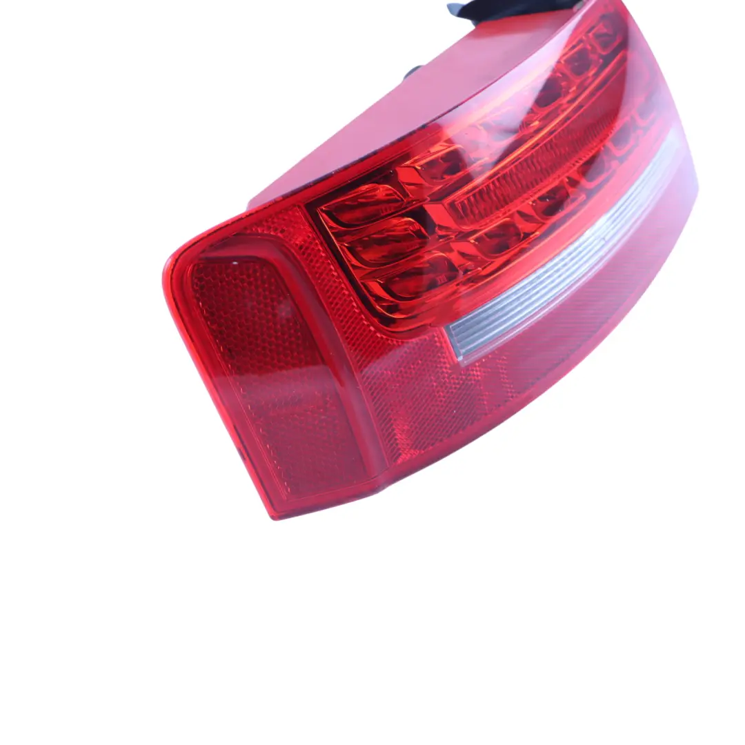 Audi A5 8T Rückleuchte Rücklicht Äußere Seite Kotflügel Links - SKU 8T0945095D - Teilenummer 8T0945095D