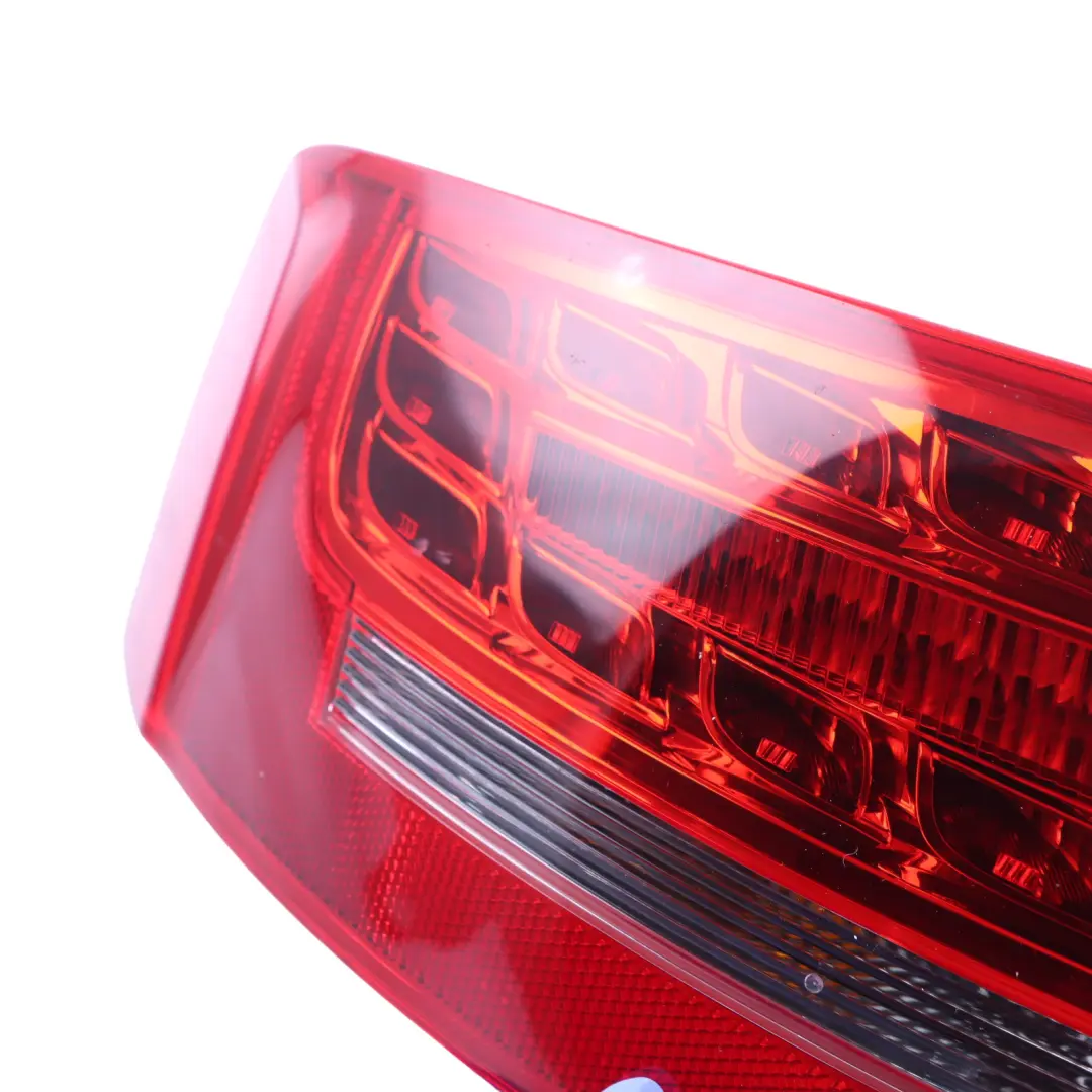 Luz Trasera Lado Exterior Guardabarros Izquierdo para Audi A5 8T con número de pieza 8T0945095D Audi A5 8T Luz Trasera Lado Exterior Guardabarros Izquierdo - SKU 8T0945095D - Número de pieza 8T0945095D