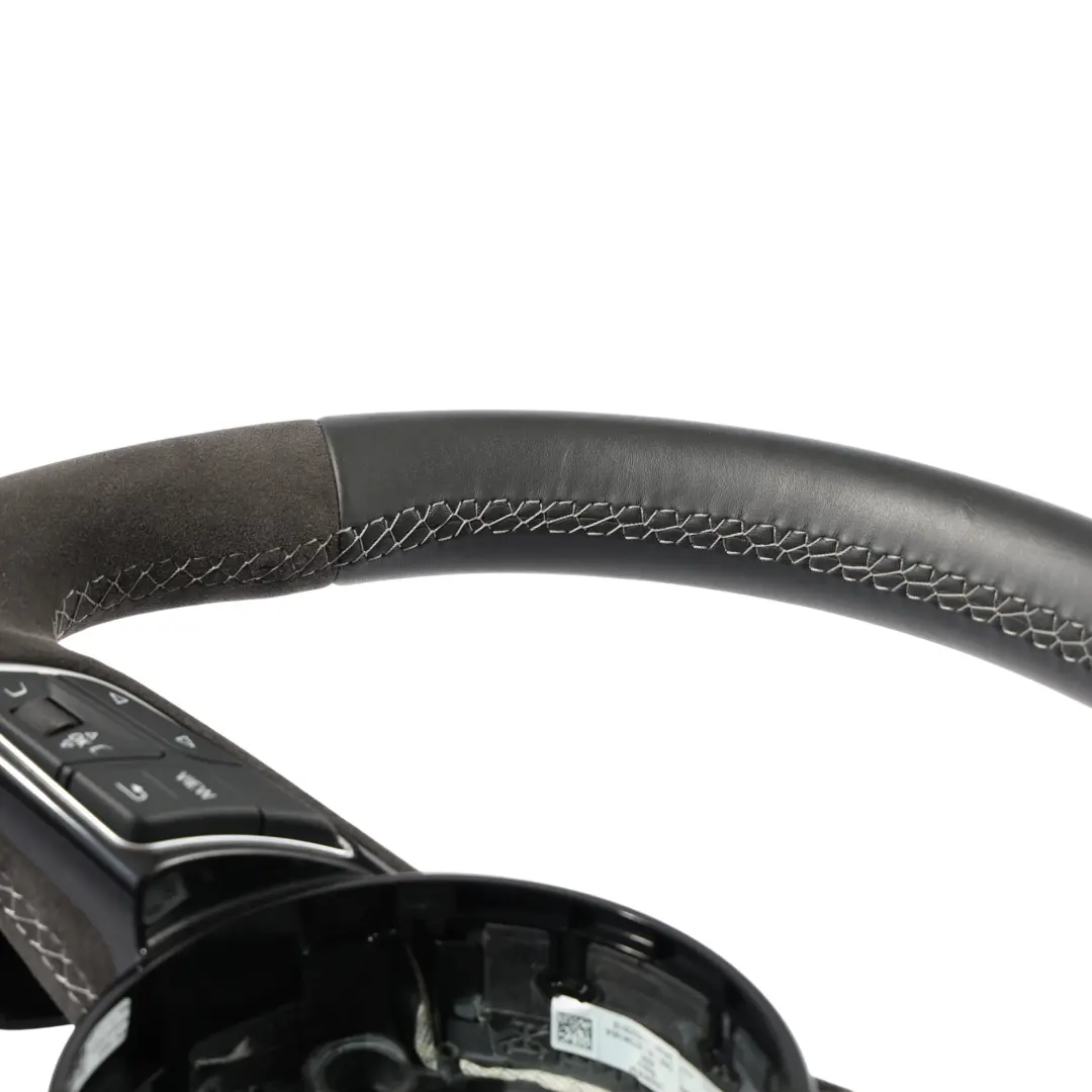 Kierownica Czarna Skóra Alcantara Ścięta Łopatki do Audi RS3 8V o numerze 8V0419091CD Audi RS3 8V Kierownica Czarna Skóra Alcantara Ścięta Łopatki - SKU 8V0419091CD - Numer Części 8V0419091CD