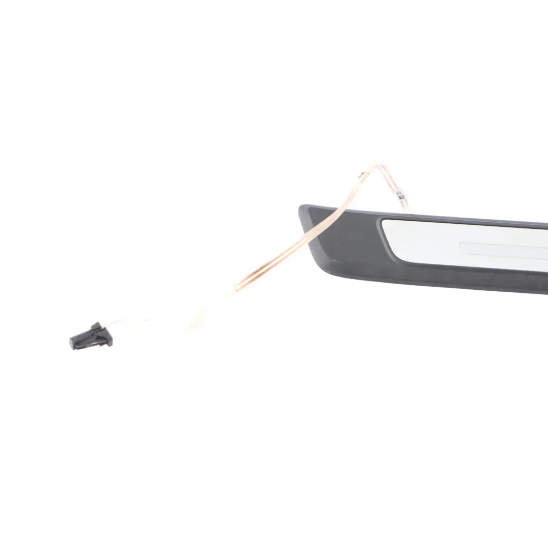 Audi Q2 GA Puerta Delantera Iluminado Placa Derecha - SKU 8V4947418 - Número de pieza 8Y4947418