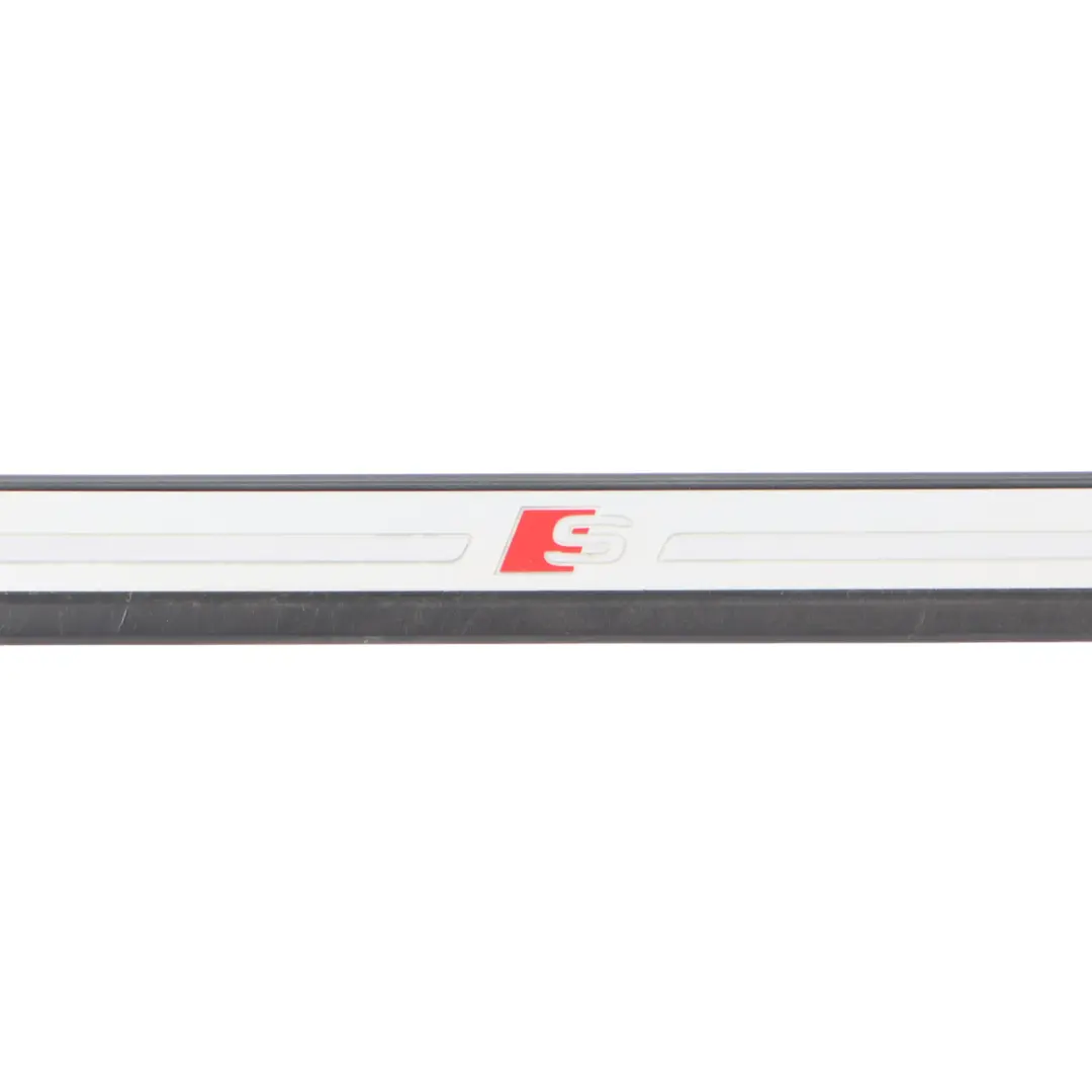 Audi Q2 GA Plaque de seuil éclairée dans la porte avant droite - SKU 8V4947418 - Numéro de pièce 8Y4947418