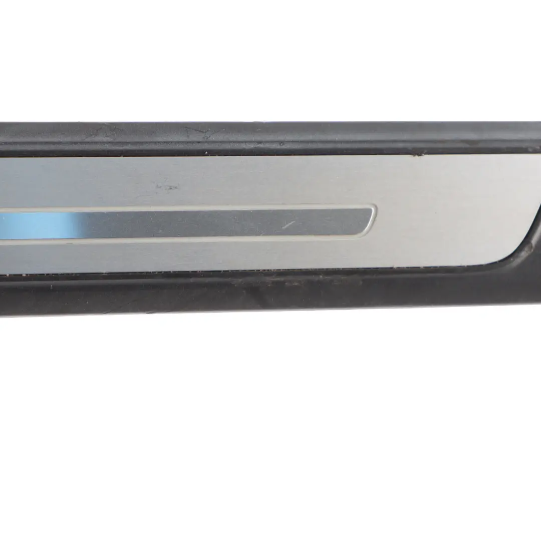 Sportback Moldura Umbral Placa Puerta Delantera Derecha Iluminada para Audi A3 8V con número de pieza 8V4947418C Audi A3 8V Sportback Moldura Umbral Placa Puerta Delantera Derecha Iluminada - SKU 8V4947418C - Número de pieza 8V4947418C