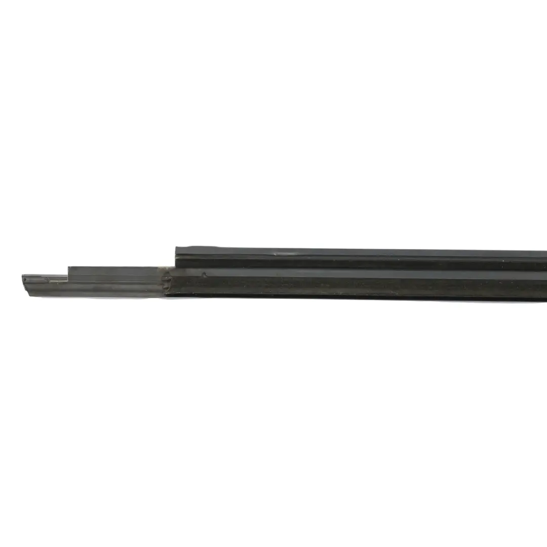 Audi A3 8V Striscia Di Tenuta Del Finestrino Porta Posteriore Destra - SKU 8V5853764C - Numero di parte 8V5853764C