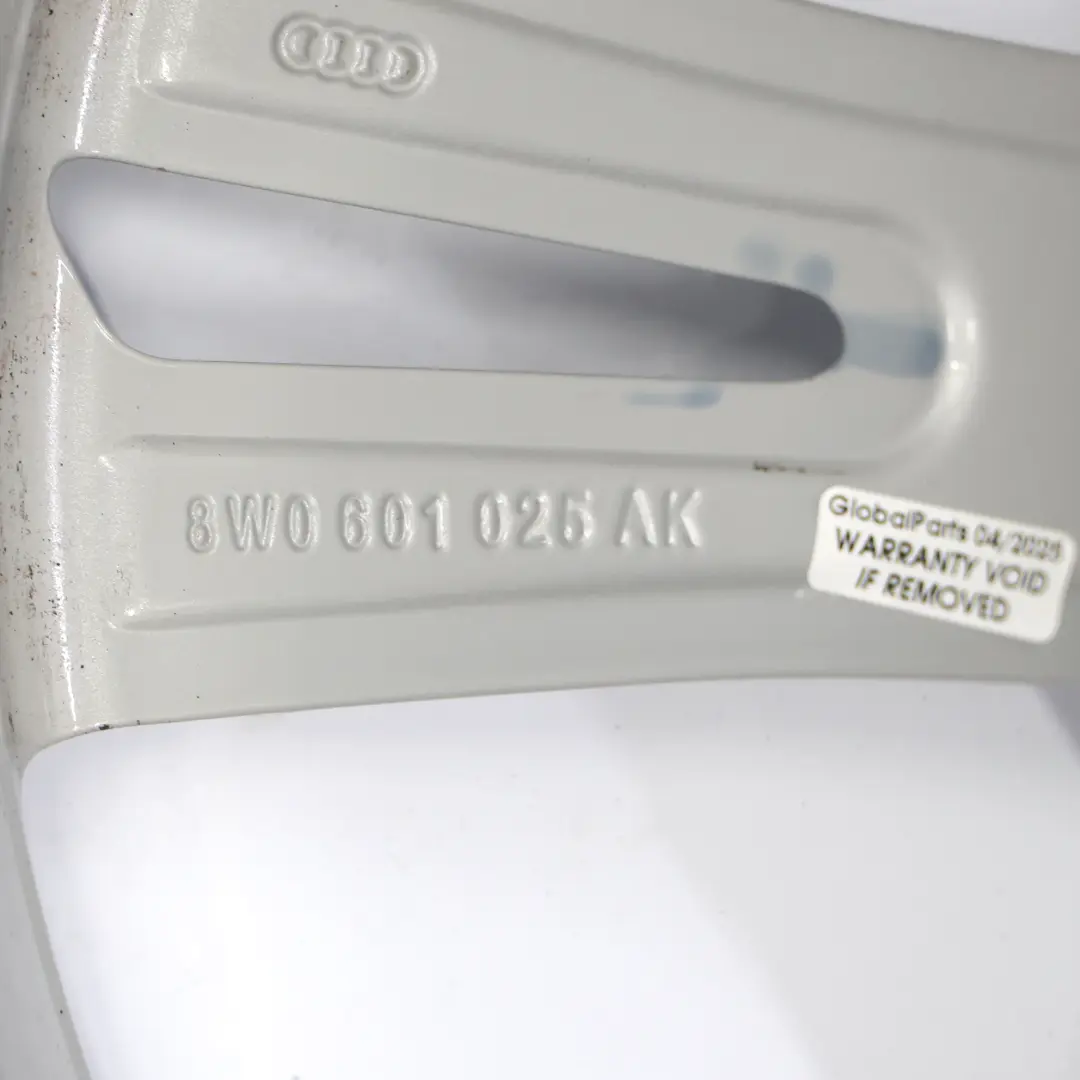 Audi A4 B9 8W Jante Alliage Argent 18" 8.5J ET:29 Rayons En Étoile - SKU 8W0601025AK-1 - Numéro de pièce 8W0601025AK