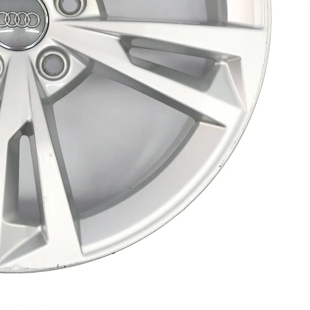 Silberne Leichtmetallfelge 18" 8.5J ET:29 Sternspeiche für Audi A4 B9 8W mit Teilenummer 8W0601025AK Audi A4 B9 8W Silberne Leichtmetallfelge 18" 8.5J ET:29 Sternspeiche - SKU 8W0601025AK-1 - Teilenummer 8W0601025AK