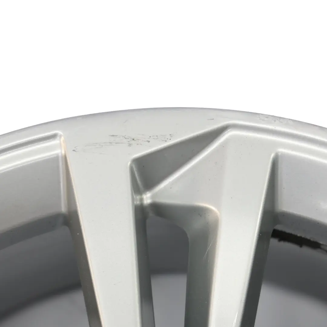 Alloy Rim 18" 8.5J ET:29 Star Spoke to Audi A4 B9 8W Silver Wheel with Part number 8W0601025AK Audi A4 B9 8W Silver Wheel Alloy Rim 18" 8.5J ET:29 Star Spoke - SKU 8W0601025AK-3 - Part number 8W0601025AK